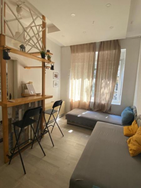 LEO Apartment
